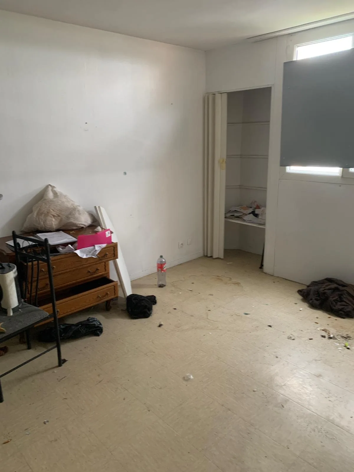 Comment se déroule un nettoyage de combles ou de greniers envahis par les pigeons à Aubervilliers et dans les villes environnantes ?